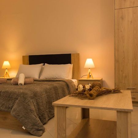 Central Luxury Studio Corinth Exterior foto